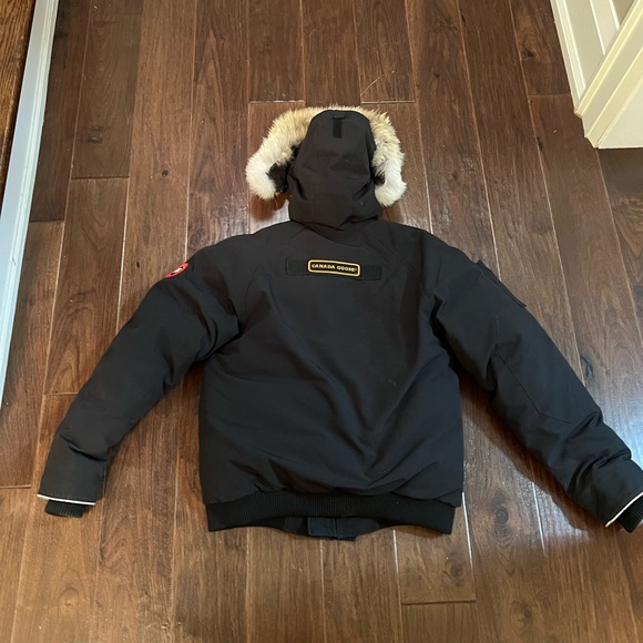 Youth Bomber Jacket.  Size kids 18 CLlightly worn. - Picture 2 of 8